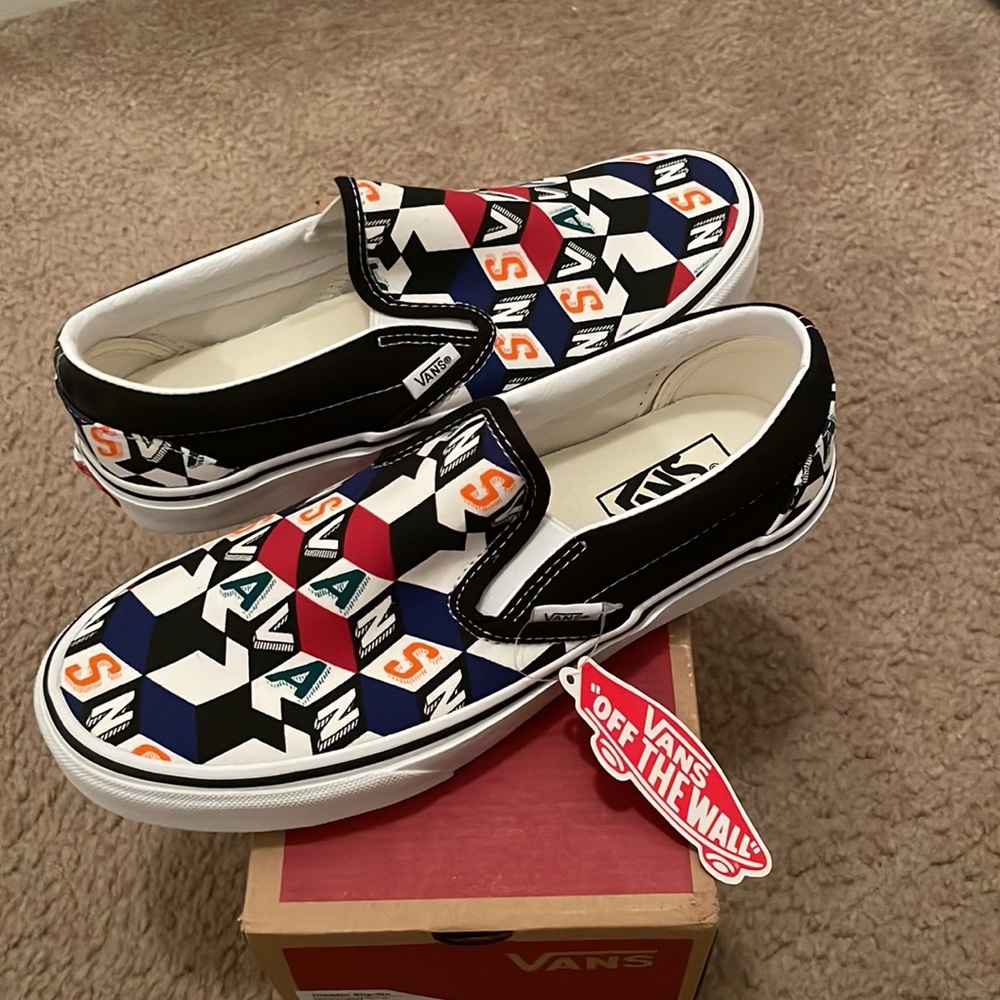 Vans - Picture 2 of 6